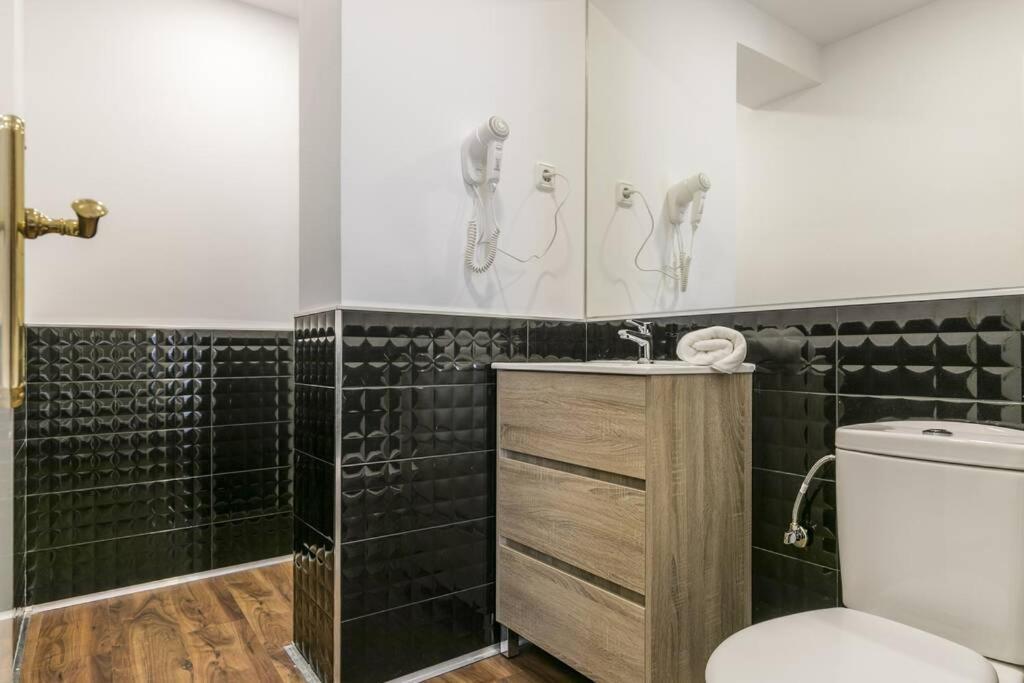 Apartamentos Plaza De Pedro Zerolo I Madryt Zewnętrze zdjęcie